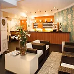 Hotel Boutique 003 Am Dom, Trademark Collection By Wyndham 3*