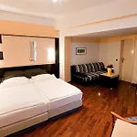 Hotel Boutique 003 Am Dom, Trademark Collection By Wyndham Colónia