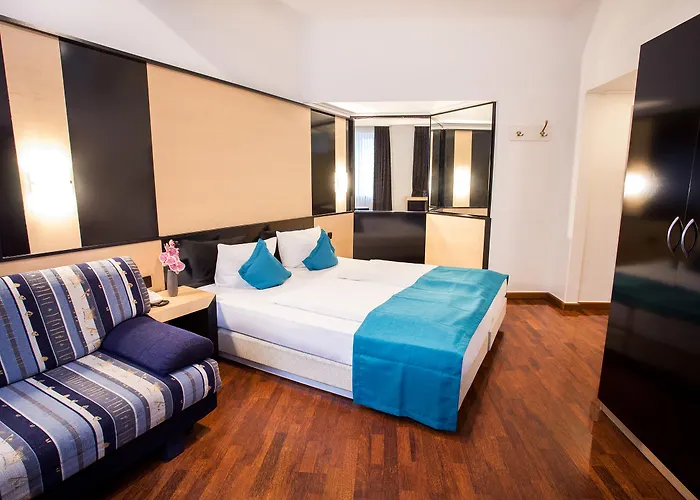 Boutique 003 Am Dom, Trademark Collection By Wyndham 3* Colónia