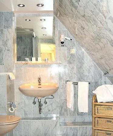 Boutique 003 Am Dom, Trademark Collection By Wyndham מלון קלן