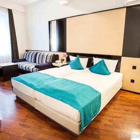 Boutique 003 Am Dom, Trademark Collection By Wyndham 3* קלן