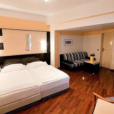מלון Boutique 003 Am Dom, Trademark Collection By Wyndham 3*