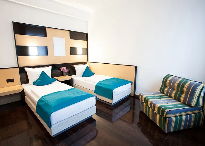 Hotel Boutique 003 Am Dom, Trademark Collection By Wyndham 3*