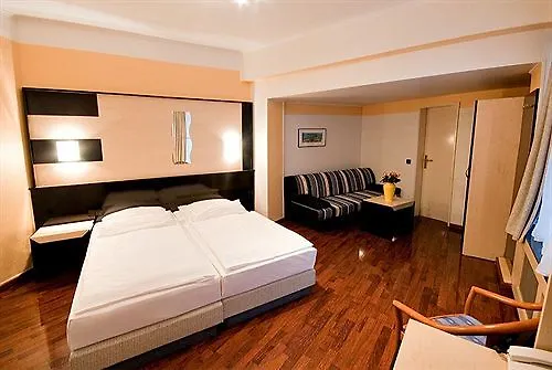 Hotel Boutique 003 Am Dom, Trademark Collection By Wyndham Colonia